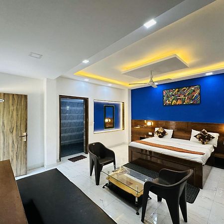 Golden Bed And Breakfast- High Quality Rooms In South Ex-1 D Block نيودلهي المظهر الخارجي الصورة