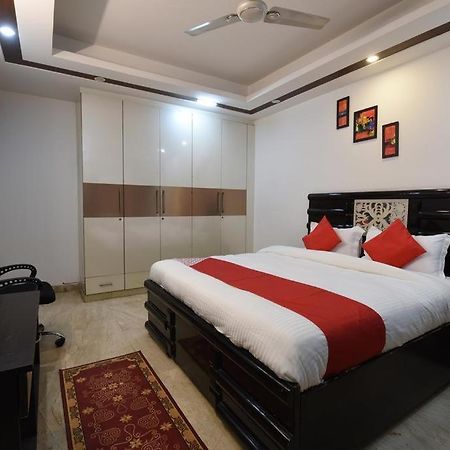 Golden Bed And Breakfast- High Quality Rooms In South Ex-1 D Block نيودلهي المظهر الخارجي الصورة