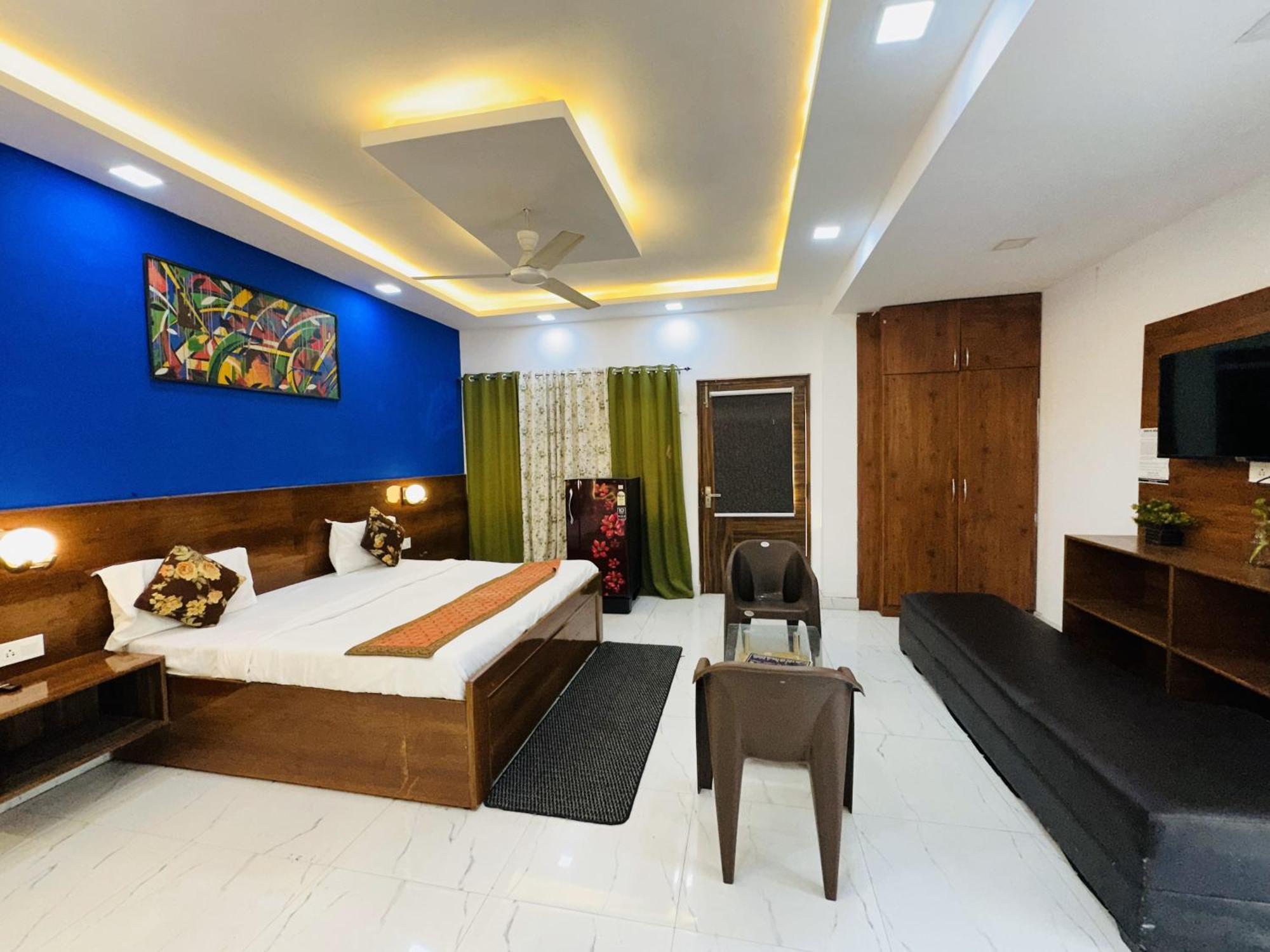 Golden Bed And Breakfast- High Quality Rooms In South Ex-1 D Block نيودلهي المظهر الخارجي الصورة