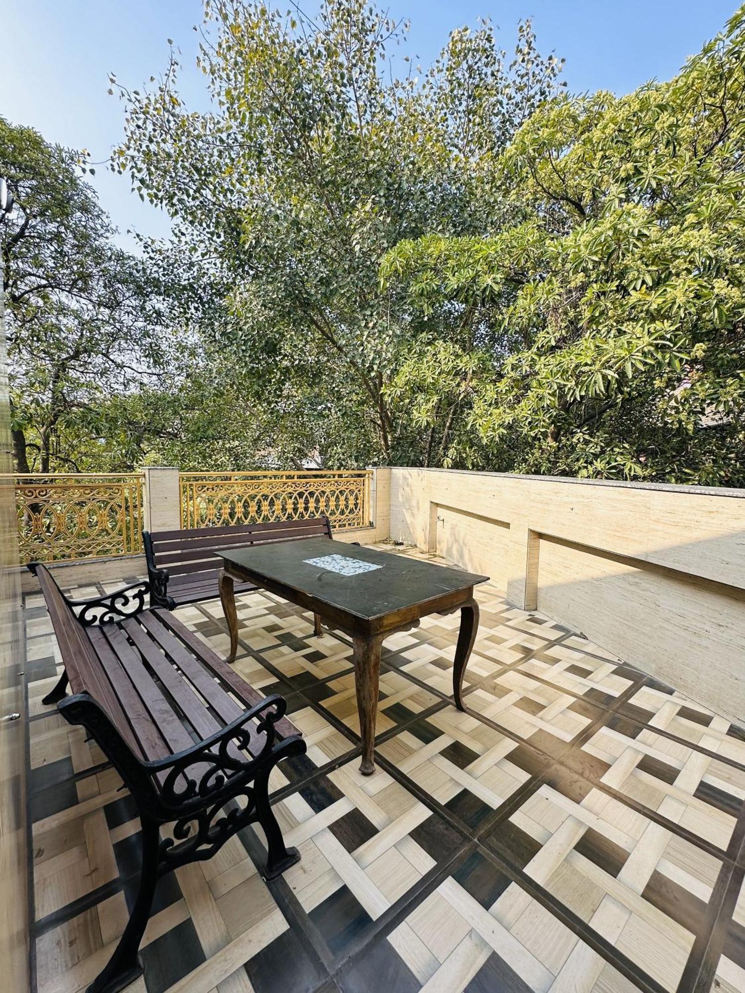 Golden Bed And Breakfast- High Quality Rooms In South Ex-1 D Block نيودلهي المظهر الخارجي الصورة
